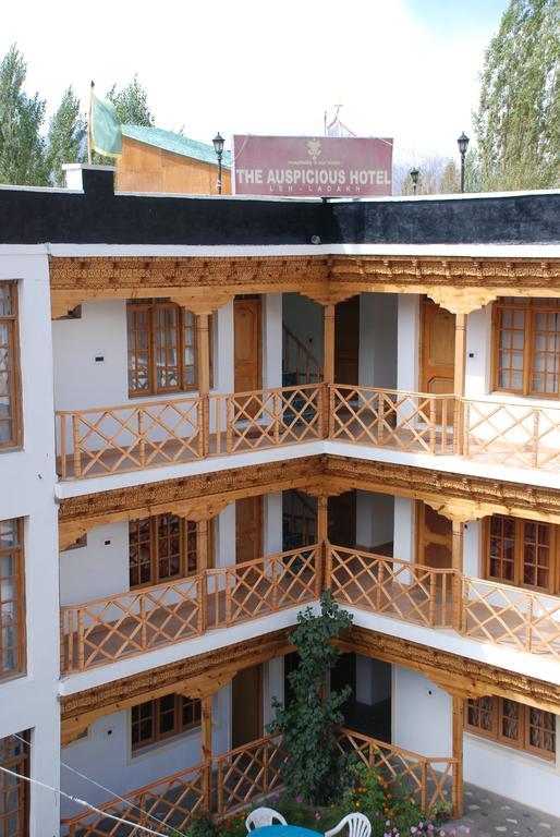 The Auspicious Hotel Leh Exteriör bild